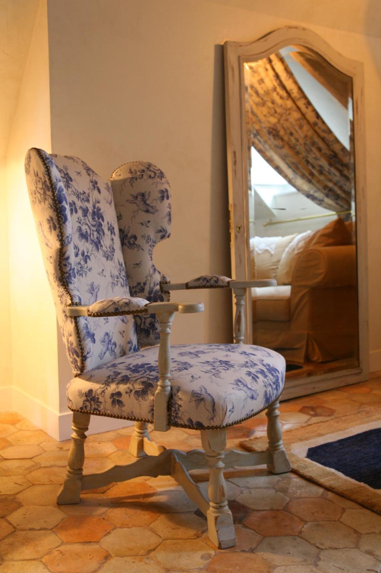 Le Parvis Couette-café 3*